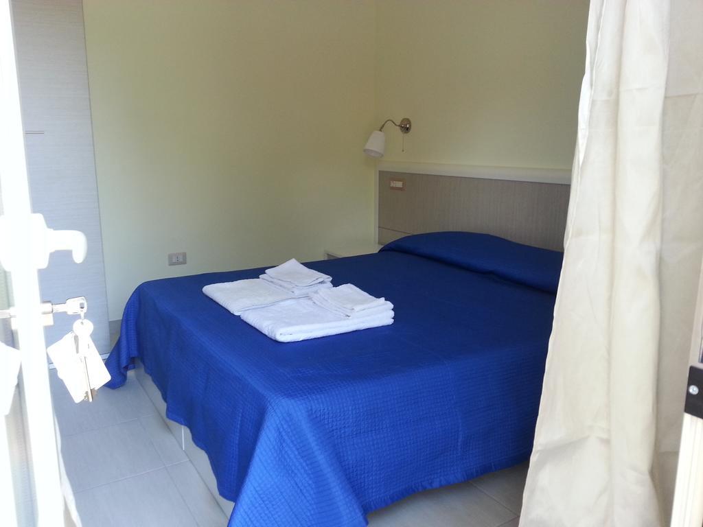 Il Girasole Formia Guesthouse Rooms المظهر الخارجي الصورة