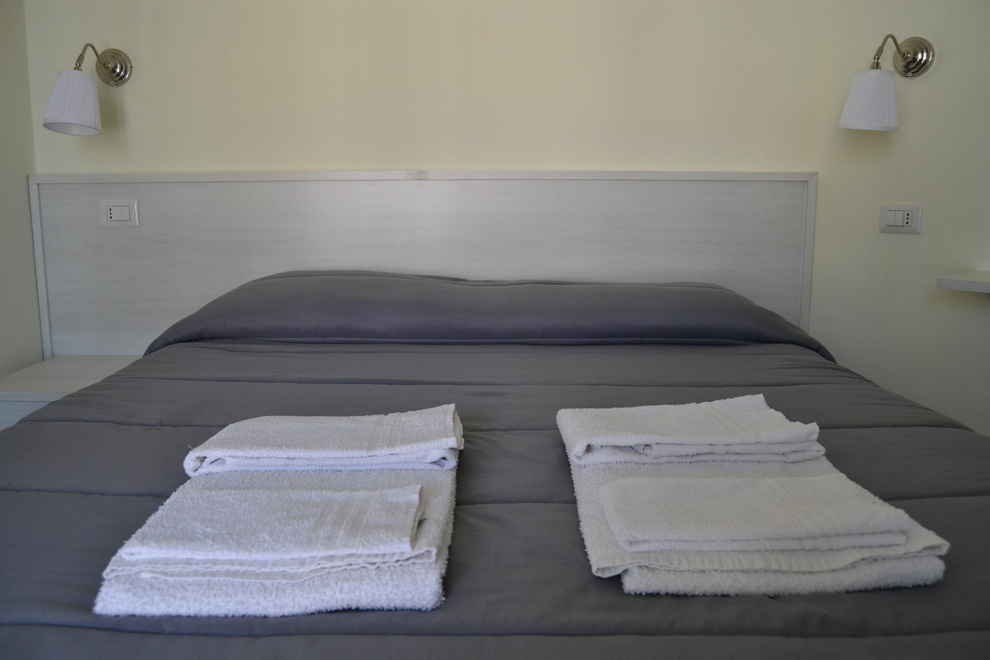 Il Girasole Formia Guesthouse Rooms المظهر الخارجي الصورة