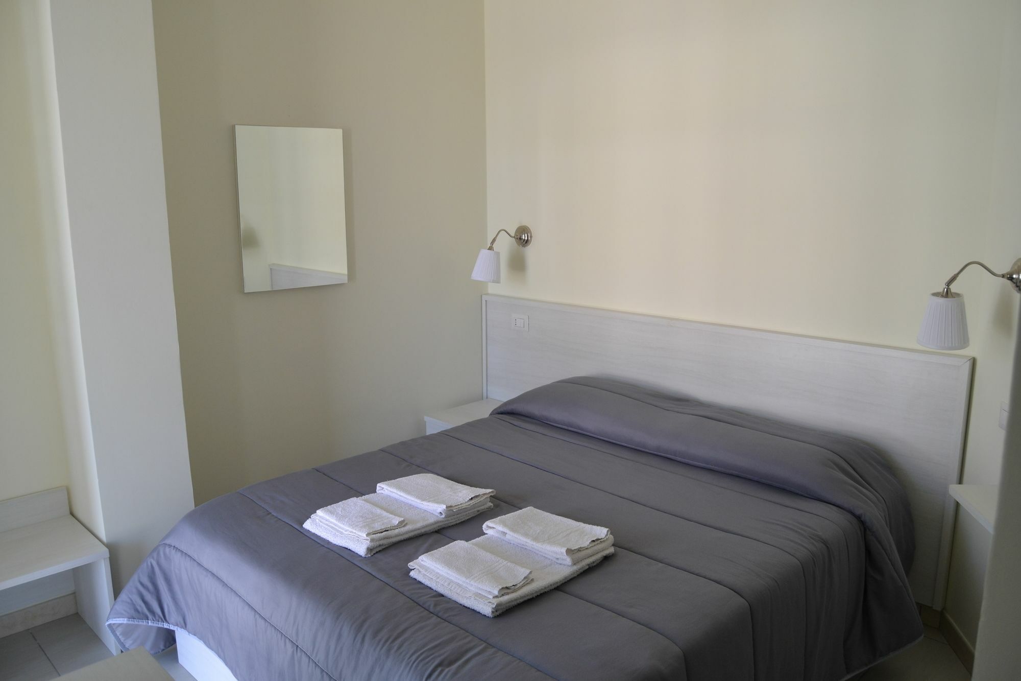 Il Girasole Formia Guesthouse Rooms المظهر الخارجي الصورة